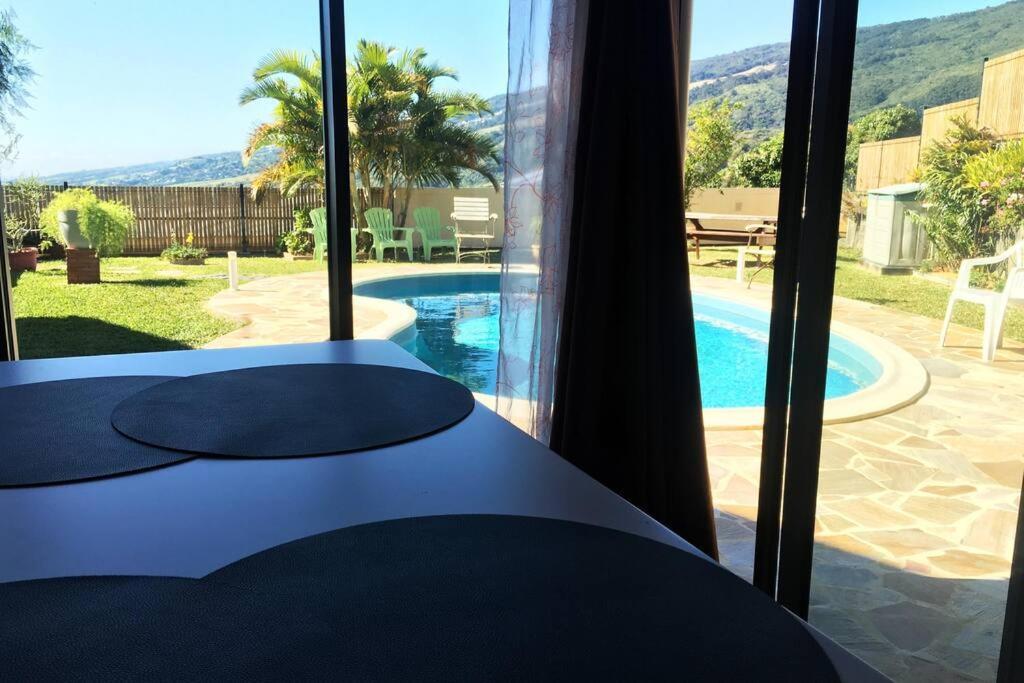 Bungalow Des Pensees Piscine Chauffee 28° Saint-Denis Luaran gambar